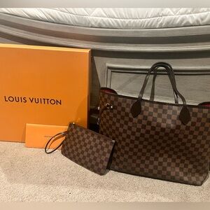 Authentic Louis Vuitton Neverfull GM with pochette wristlet